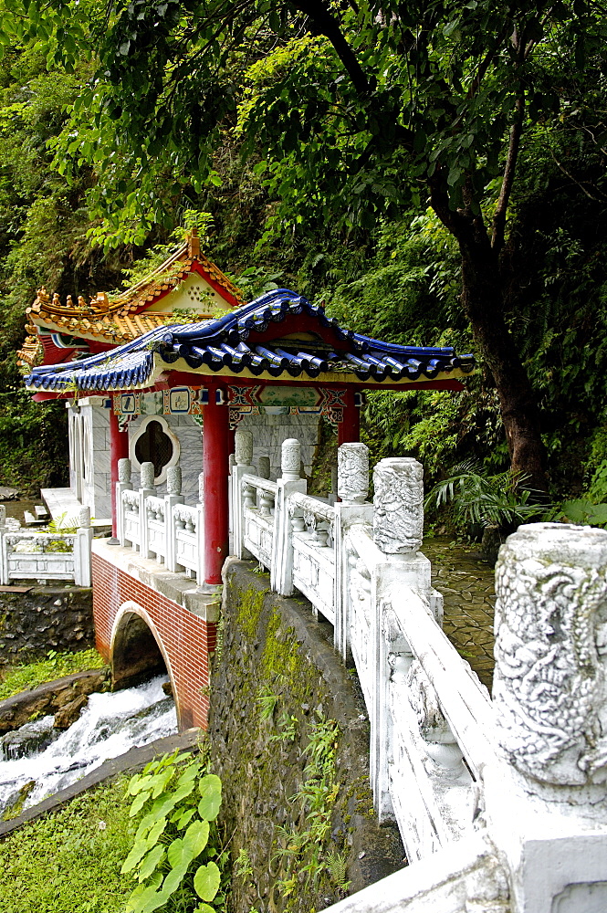 Mausoleum of Eternal Spring, Gorge of Taroko, Taroko National Park, Hualian city area, Taiwan, Republic of China, Asia