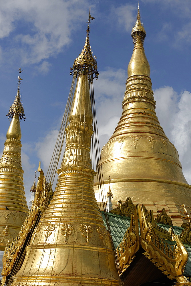 The Shwedagon Pagoda, Yangon (Rangoon), Yangon region, Republic of the Union of Myanmar (Burma), Asia 