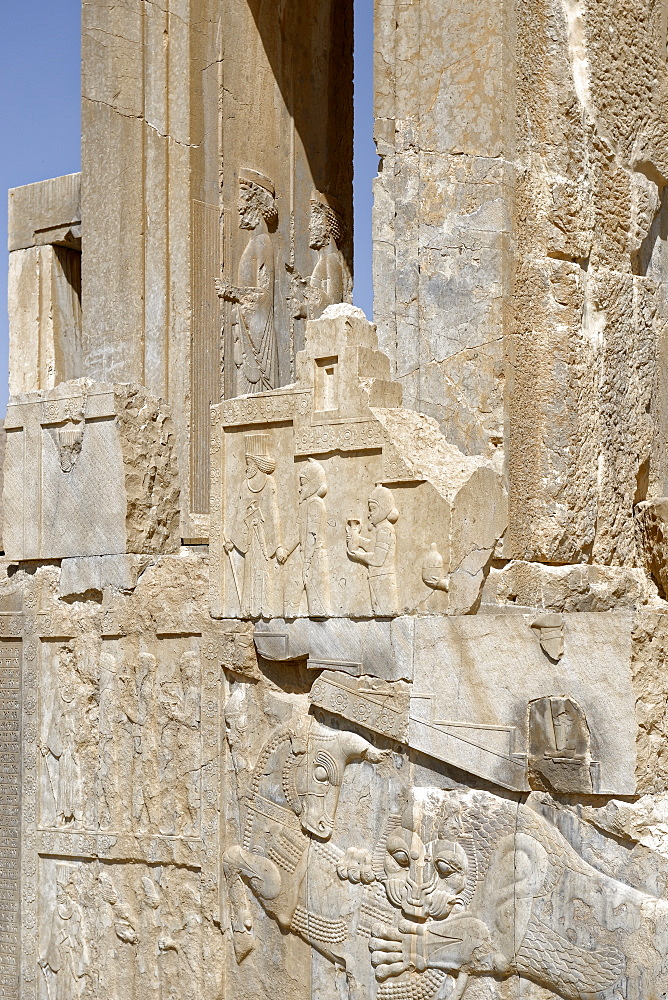 Medes and Arachos priests, The Tachara, the Palace of Darius the exclusive building of Darius I, Persepolis, Iran, Middle East