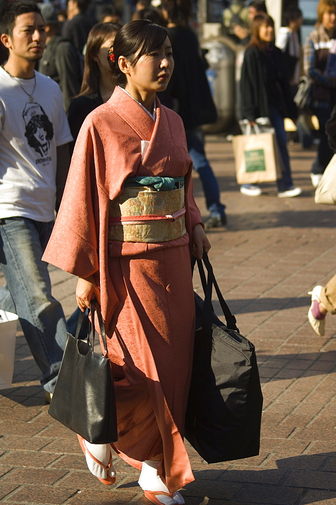 Woman in kimono, Shibuya, Tokyo, Japan, Asia