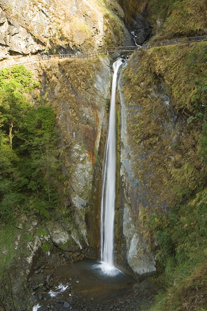 Cloud Dragon Waterfall, hiking trail, Yushan National Park, Nantou County, Taiwan, Asia