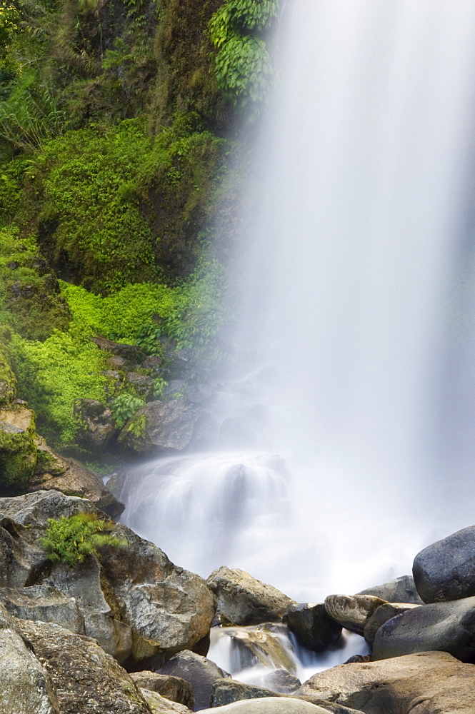 Bomod (Big) Waterfall, Banga-an, near Sagada Town, The Cordillera Mountains, Benguet Province, Luzon, Philippines, Southeast Asia, Asia