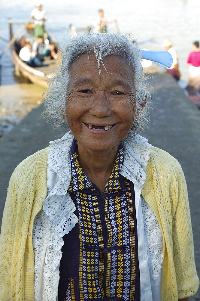 Old lady at riverside, Yangon (Rangoon), Myanmar (Burma), Asia