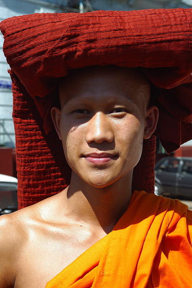 Monk, Yangon (Rangoon), Myanmar (Burma), Asia