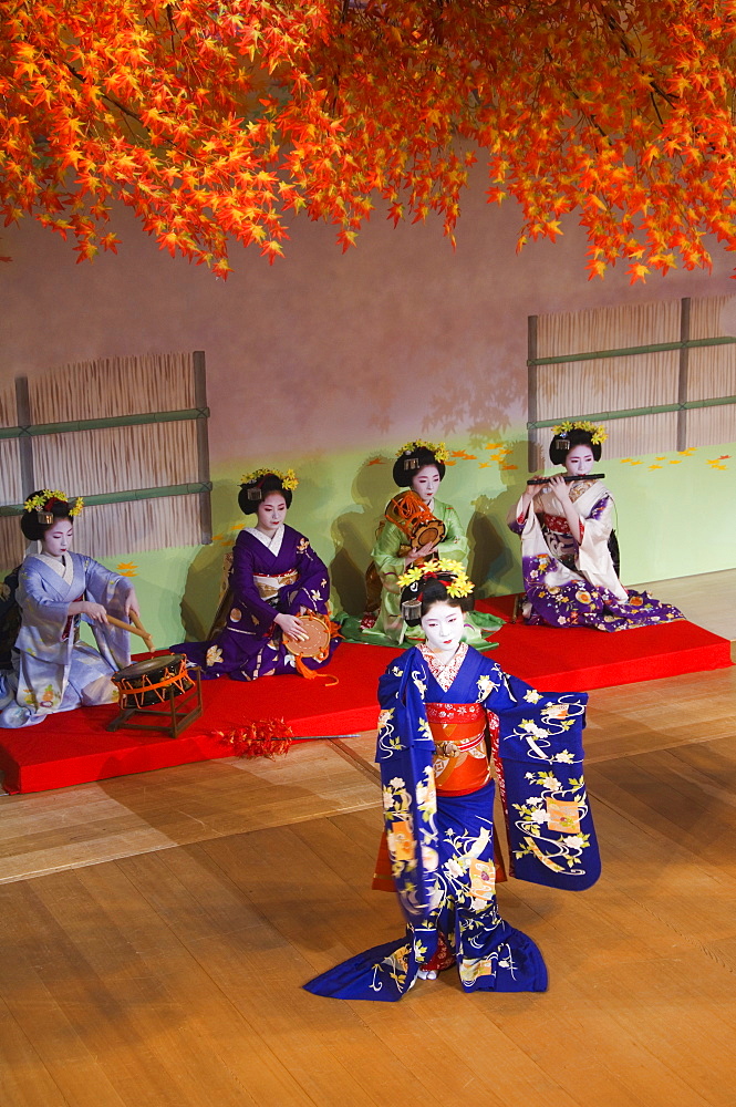 Kyo Odori spring dance theatre, Kyoto, Honshu Island, Japan, Asia