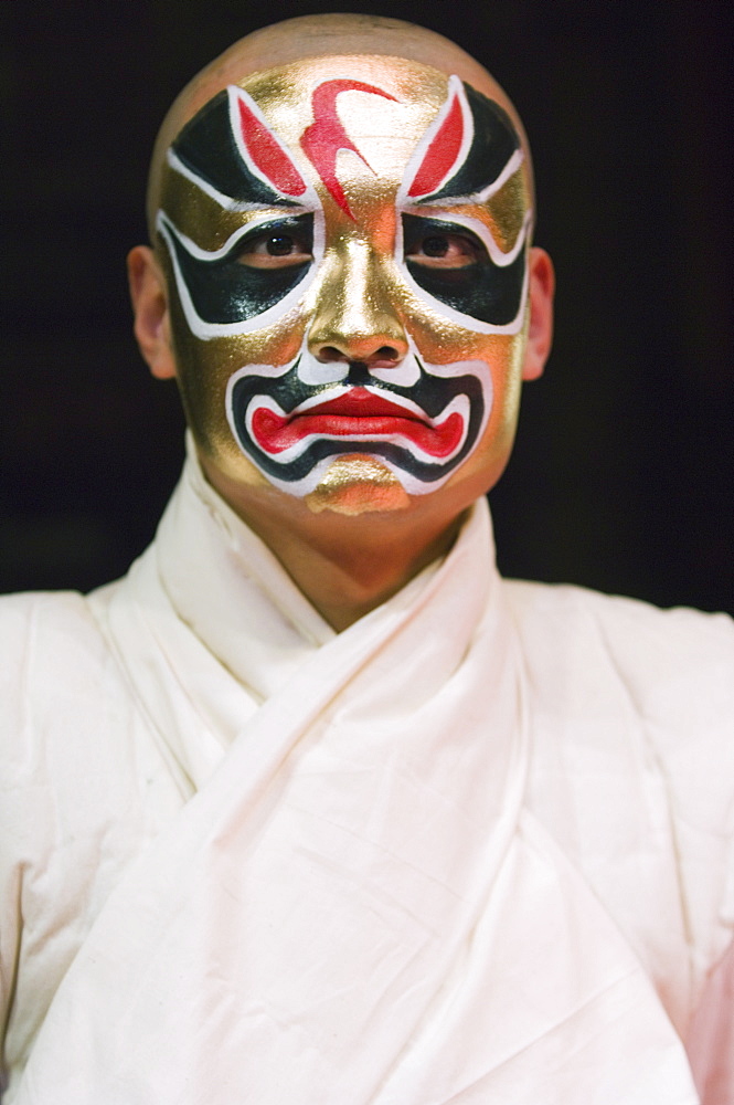 Kunqu Chinese Theatre performers of The Peony Pavilion at the Nanxincang Imperial Granary, Beijing, China, Asia