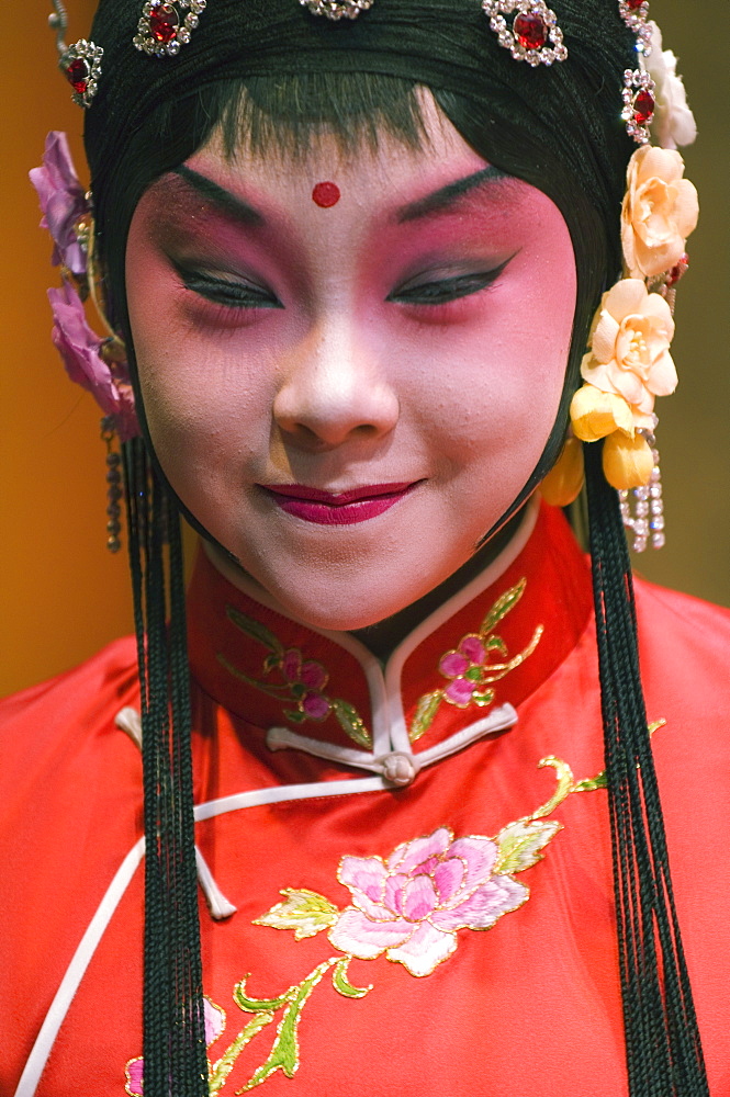 Kunqu Chinese Theatre performers of The Peony Pavilion at the Nanxincang Imperial Granary, Beijing, China, Asia