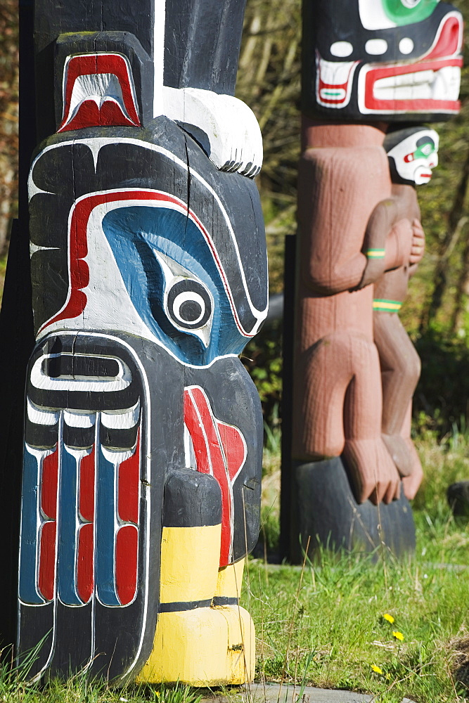 First Nation totem pole in Stanley Park, Vancouver, British Columbia, Canada, North America