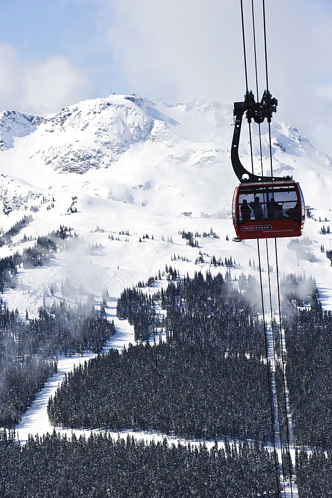 Whistler Blackcomb Peak 2 Peak Gondola, Whistler Mountain, 2010 Winter Olympic Games venue, British Columbia, Canada, North America