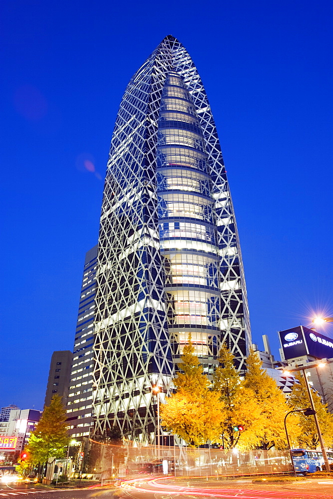 Tokyo Mode Gakuen Cocoon Tower, Design School building, Shinjuku, Tokyo, Japan, Asia