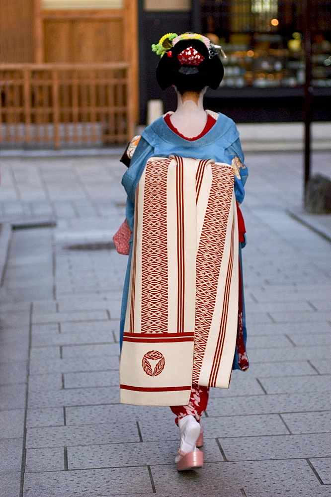 Geisha, Maiko in Gion, Kyoto city, Honshu, Japan, Asia