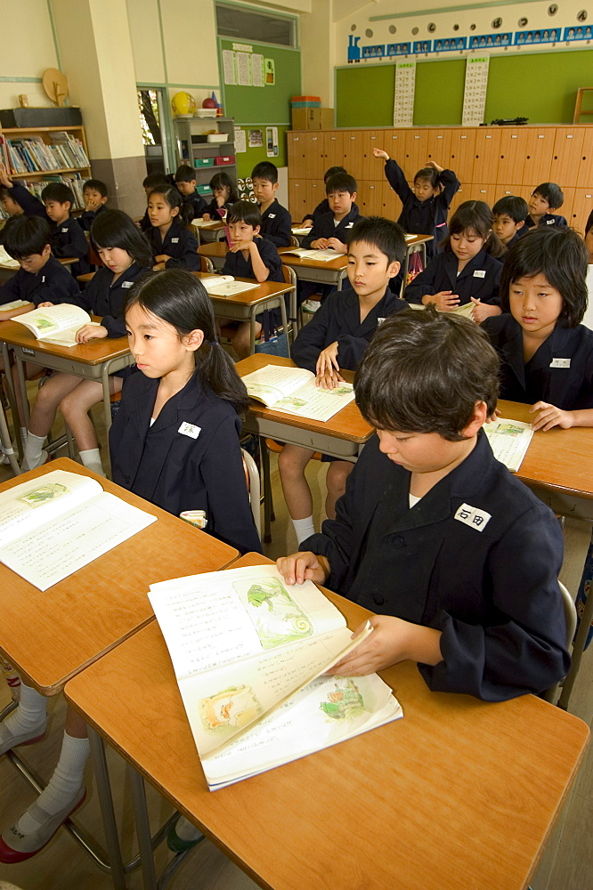 Students in class, elementary school, Tokyo, Honshu, Japan, Asia