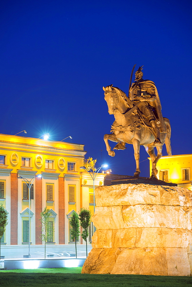 Equestrian statue of Skanderbeg, Tirana, Albania, Europe 