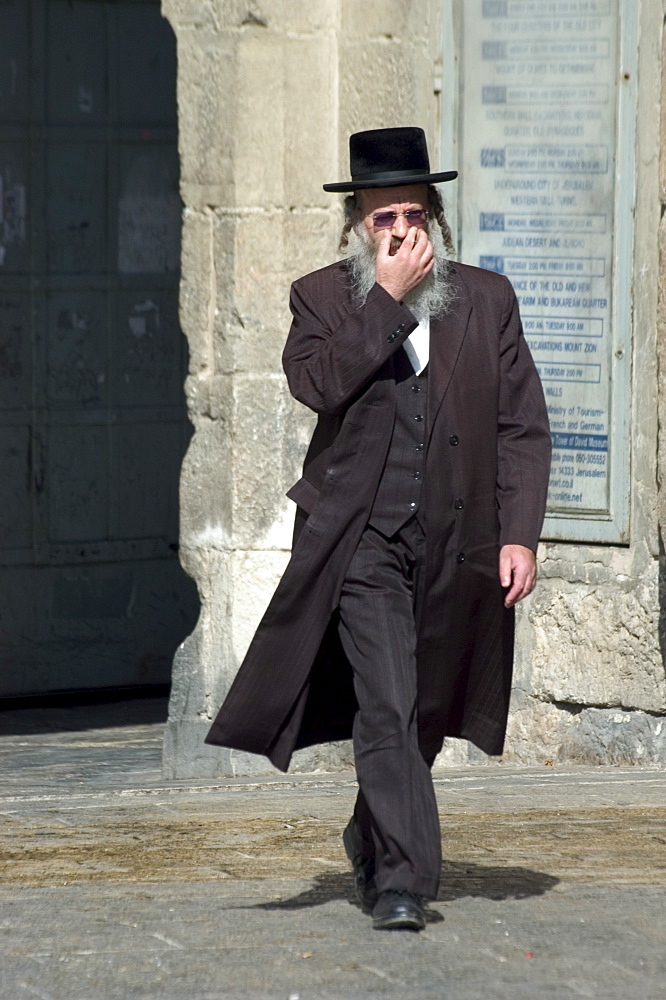 Jewish man in traditional clothes, Old Walled City, Jerusalem, Israel, Middle East