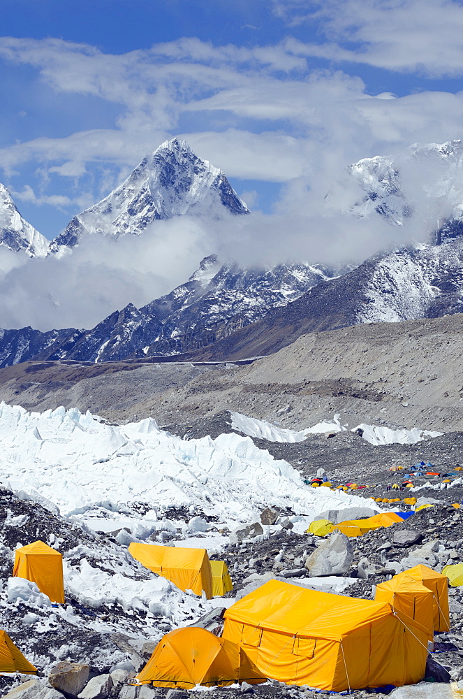 Tents at Everest Base Camp, Solu Khumbu Everest Region, Sagarmatha National Park, UNESCO World Heritage Site, Nepal, Himalayas, Asia 