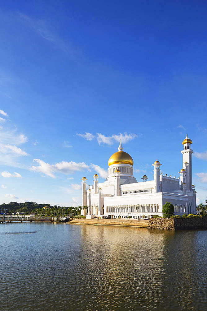 Omar Ali Saifuddien Mosque, Bandar Seri Begawan, Brunei, Borneo, Southeast Asia, Asia