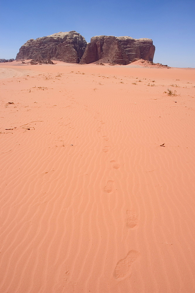 Sand dunes, desert scenery, Wadi Rum, Jordan, Middle East