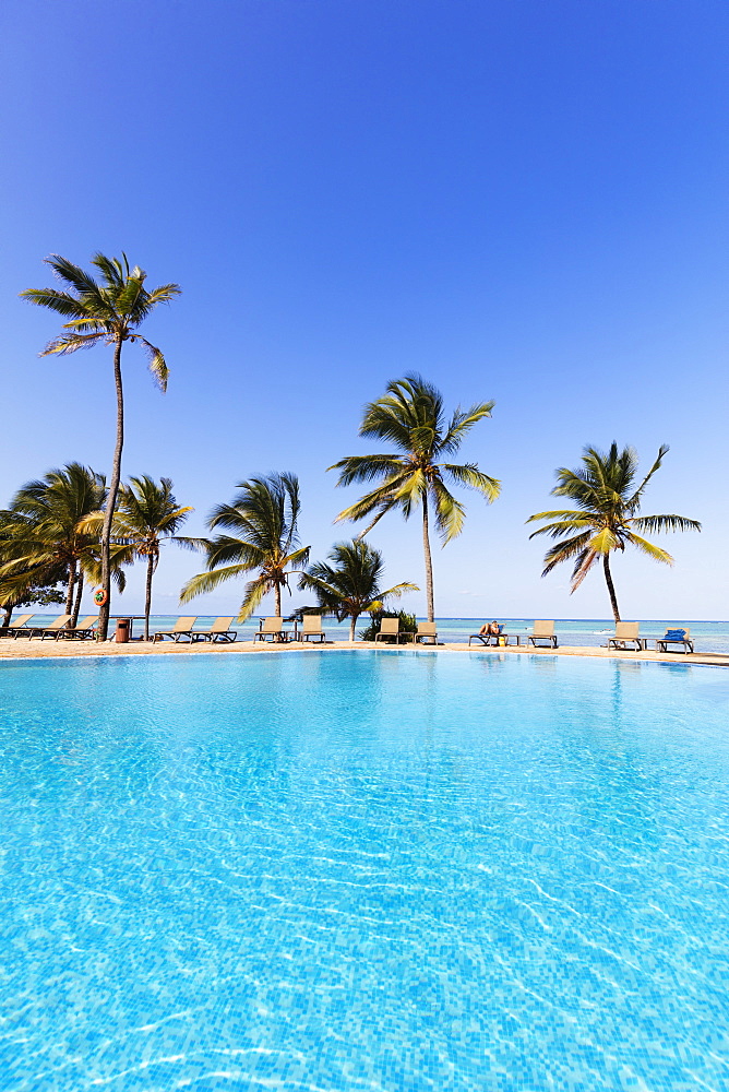 Karafuu Beach Resort swimming pool, Pingwe, Island of Zanzibar, Tanzania, East Africa, Africa