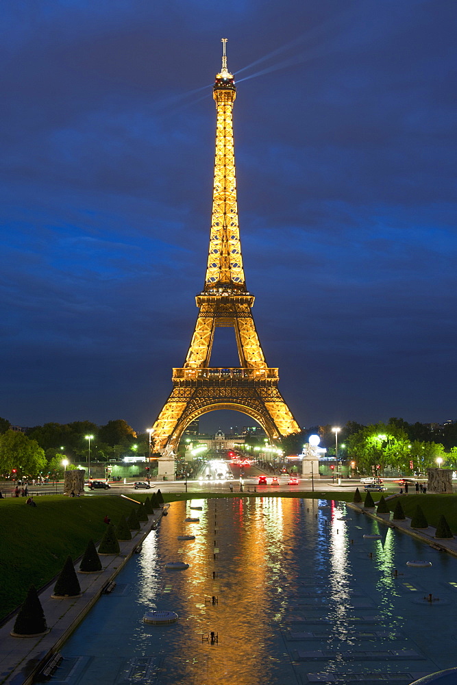 Eiffel Tower and reflection at twilight, Paris, France, Europe