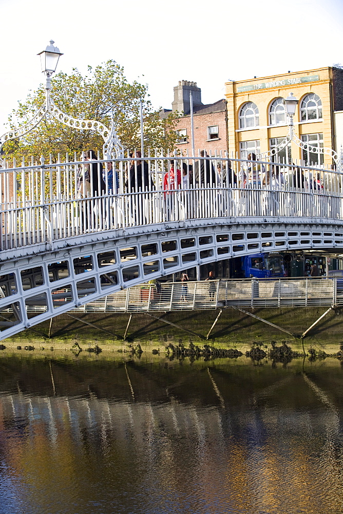 Ha' penny Bridge on the Liffey River, Dublin, Republic of Ireland, Europe