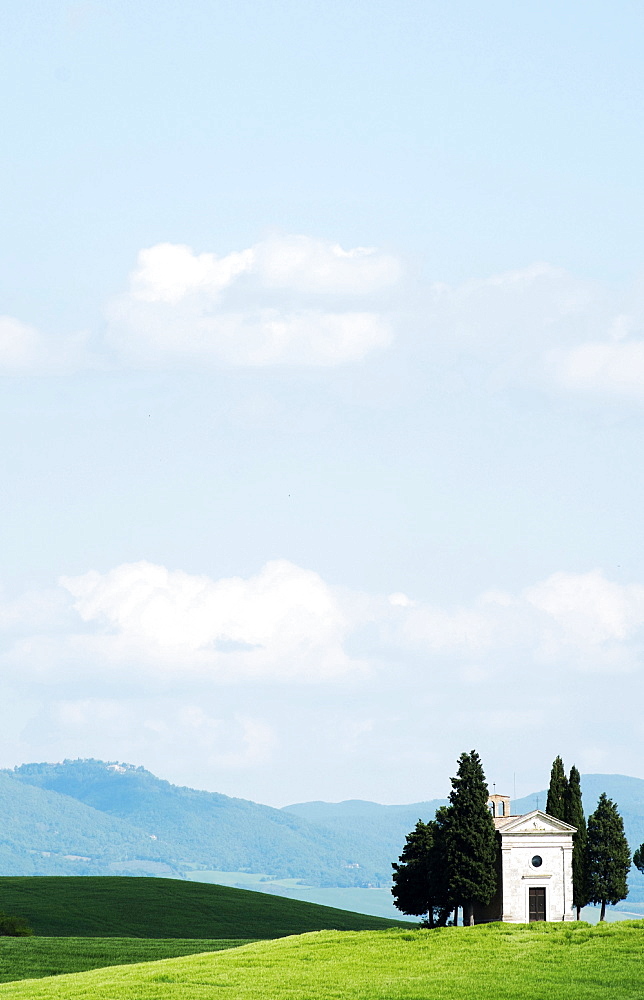 The Chapel of Our Lady of Vitaleta, Val D'Orcia, UNESCO World Heritage Site, Tuscany, Italy, Europe