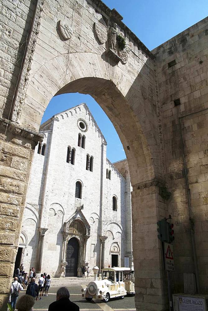 The cathedral of Saint Nicol, Patron Saint of the city, Bari, Puglia, Italy, Europe