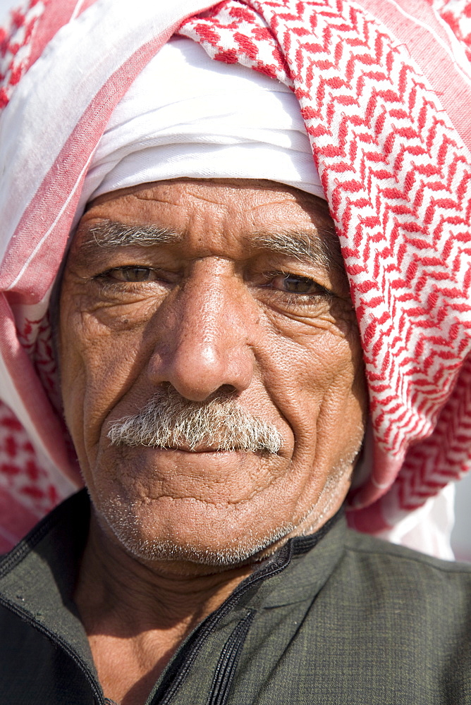 A face in Aswan market, Egypt, North Africa, Africa