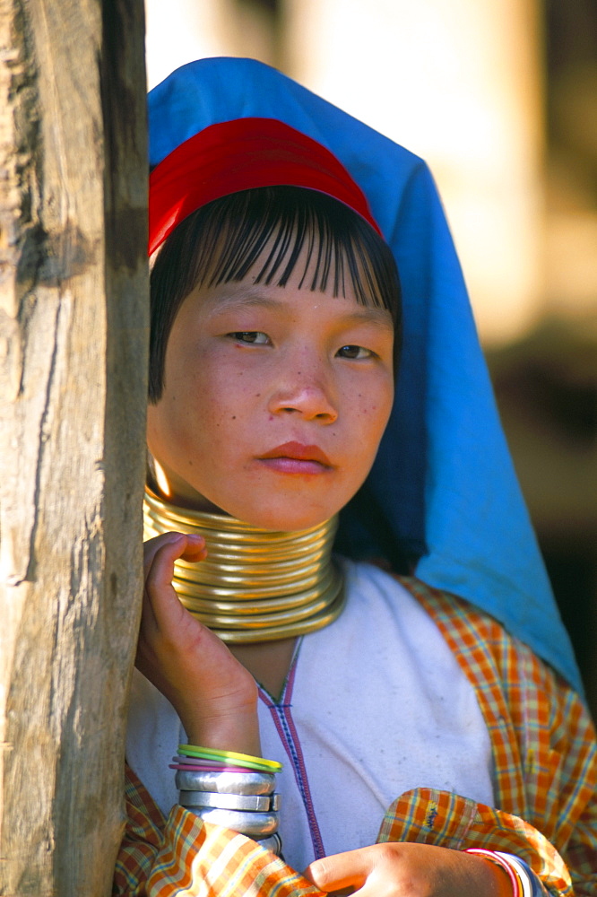 Padaung girl, Inle Lake, Shan State, Myanmar (Burma), Asia