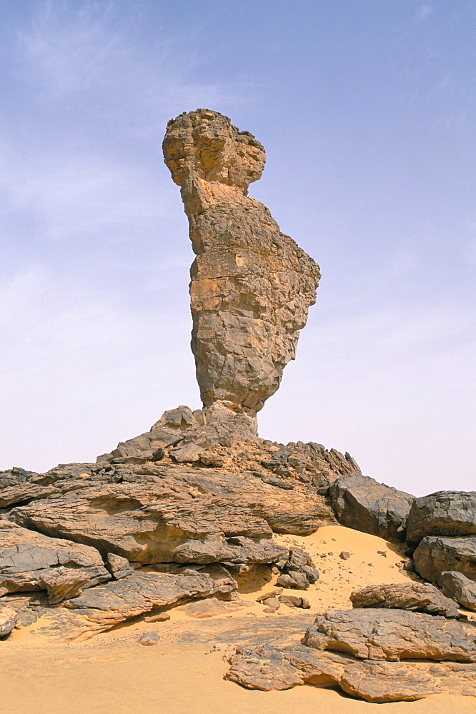 Rock formation called 'the finger of Allah', Akakus, Sahara desert, Fezzan, Libya, North Africa, Africa