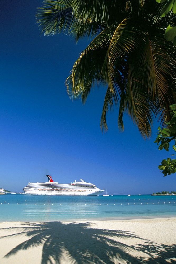 Cruise ship, Ocho Rios, Jamaica, West Indies, Central America