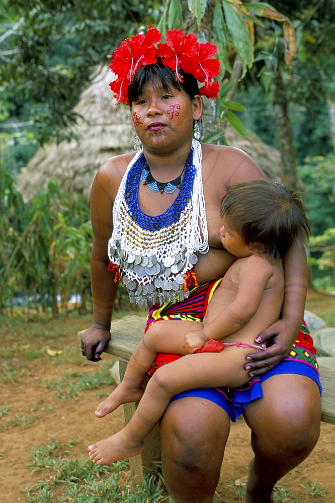 Embera Indian woman and child, Soberania Forest National Park, Panama, Central America