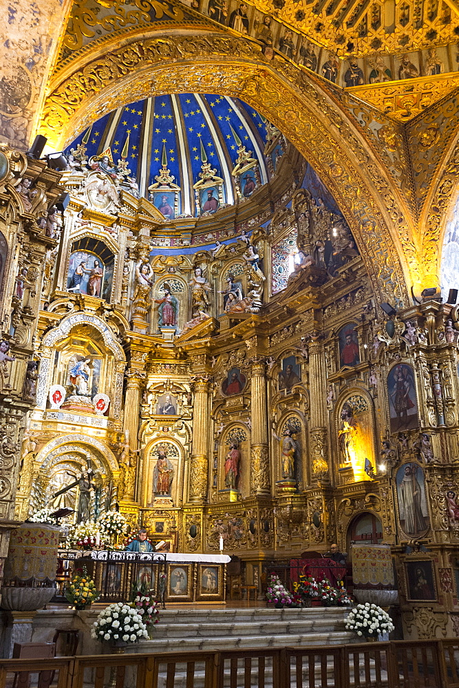 The Monastery of San Francisco, Ecuador's oldest church, founded in 1534, the church, UNESCO World Heritage Site, Quito, Ecuador, South America