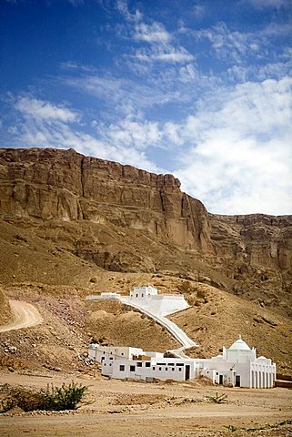 Mohammed Issa Mosque, Tarim outskirts, Yemen, Middle East  