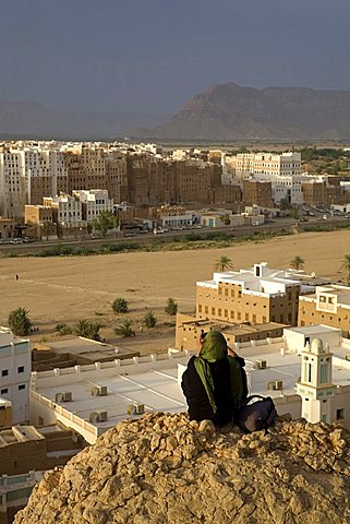 Old city built with mud bricks, Shibam, Yemen, Middle East  