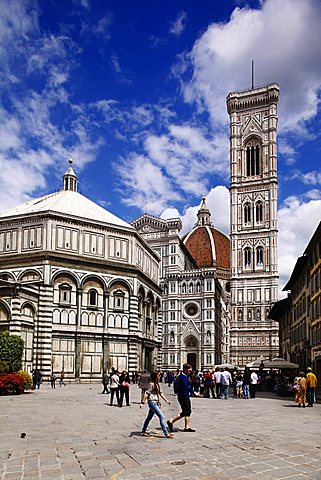 Baptistery and Santa Maria del Fiore cathedral, Florence, Tuscany, Italy, Europe, UNESCO World Heritage Site