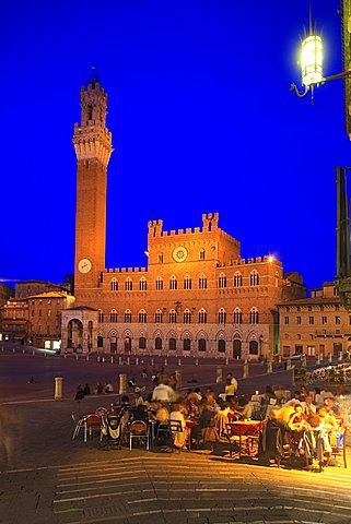 Piazza del Campo square, historic centre, UNESCO World Heritage Site, Siena, Tuscany, Italy, Europe