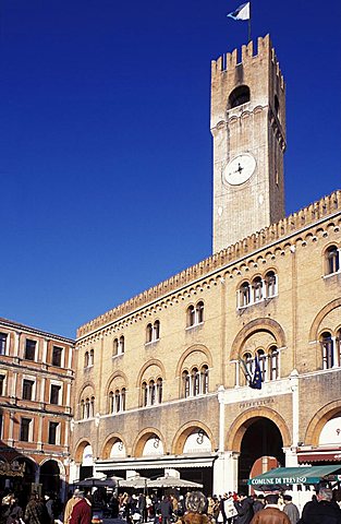 Piazza Signori and Palazzo del Podestà, Treviso, Veneto, Italy