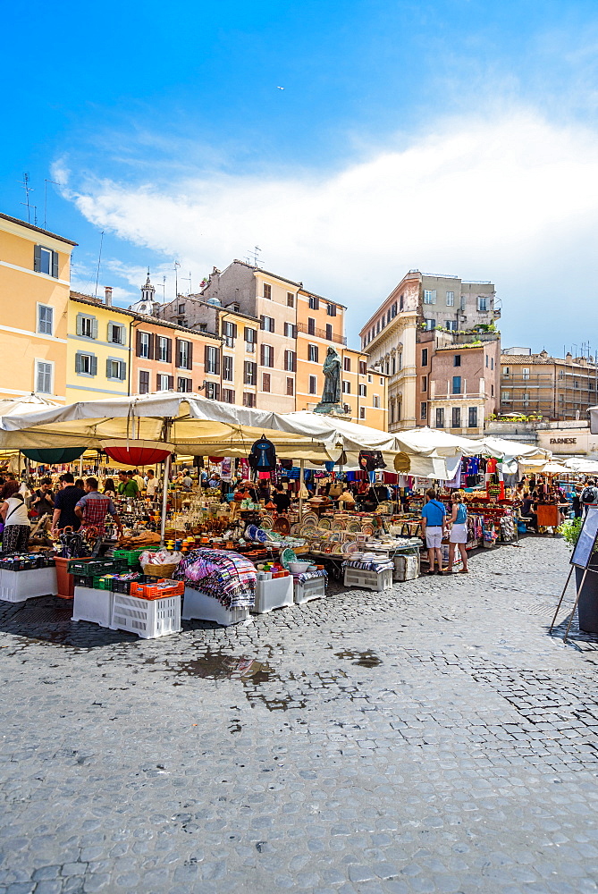 Campo de Fiori square, daily market with the statue of Giordano Bruno in the background, Rome, Lazio, Italy, Europe