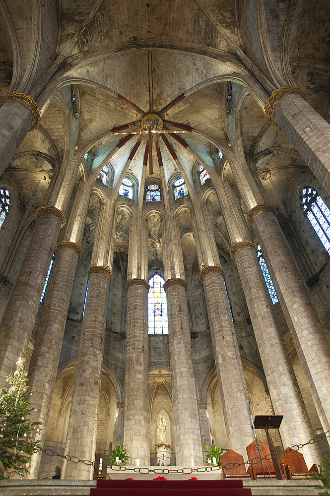 Interior of Santa Maria del mar, Barcelona, Catalonia, Spain, Europe