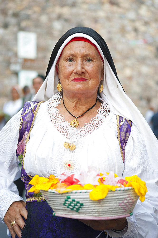 Typical dress of Terralba, Procession of Santa Maria de is Aquas, Sardara, Sardinia, Italy, Europe