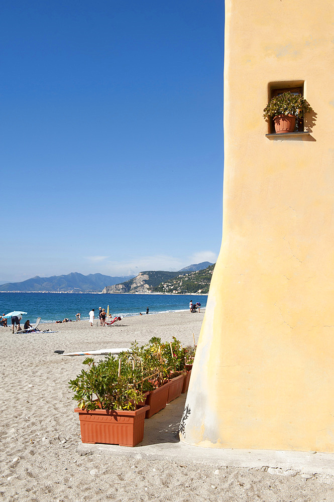 The small fishing village of Varigotti overlooks the beautiful Baia dei Saraceni; Savona; Liguria; Italy