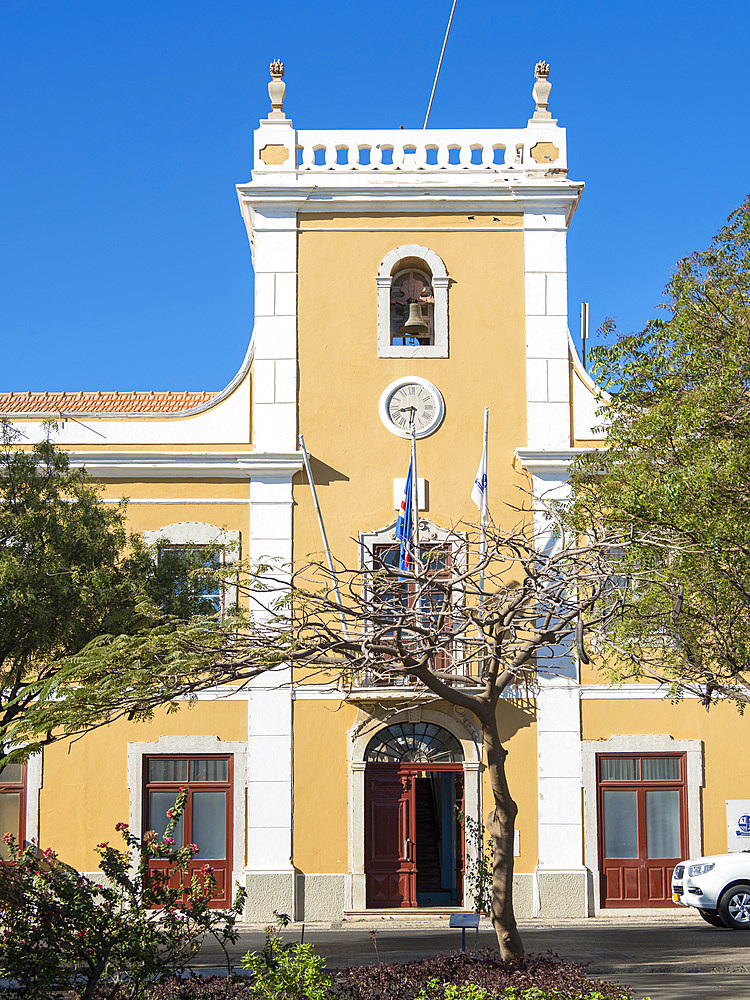 Camera Municipal da Praia. Praca Alexandre Albuquerque in Plato. The capital Praia on the island of Santiago (Ilha de Santiago), Cape Verde in the equatorial atlantic.