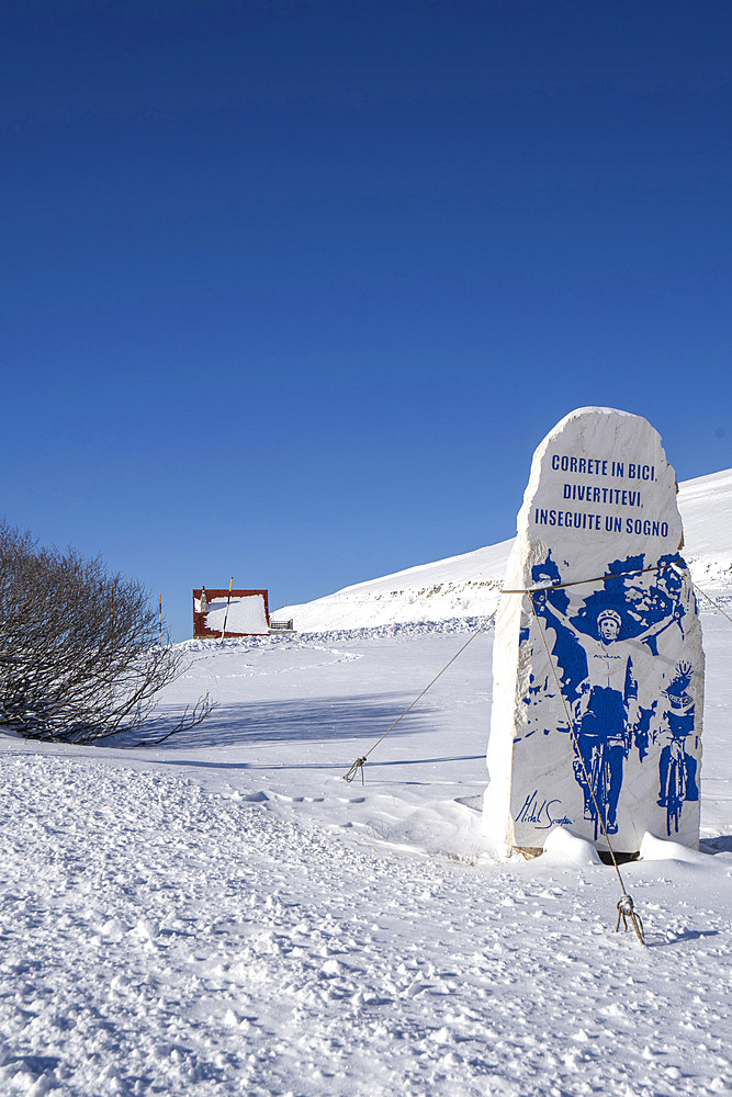 Monti Sibillini National Park, Winter Landscape, Pass of the Maddalena, Sarnano, Marche, Italy, Europe