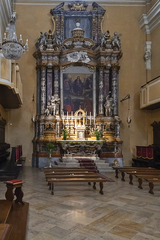 Parish co-cathedral of Santa Maria Assunta church, Interior, Cervia, Emilia Romagna, Italy, Europe