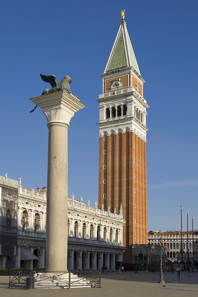 The Lion Column and the Campanile, St. Marks Square, Venice, UNESCO World Heritage Site, Veneto, Italy, Europe