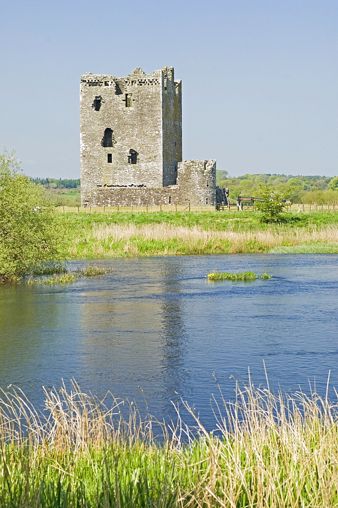 The 14th century Threave Castle, built by Archibald the Grimm, later stronghold of the Black Douglas, near Castle Douglas, Dumfries and Galloway, Scotland, United Kingdom, Europe