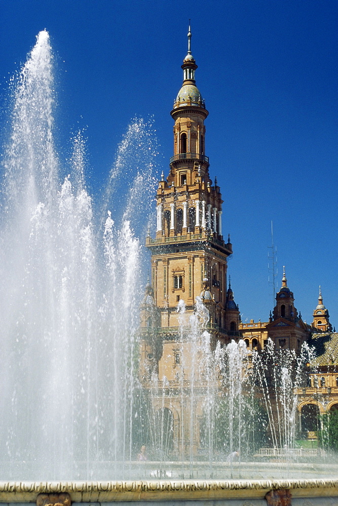 Fountains in the Plaza de Espana, Seville, Andalucia (Andalusia), Spain, Europe