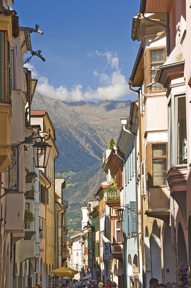 Main street, Old city, Merano, Sud Tyrol, Western Dolomites, Italy, Europe