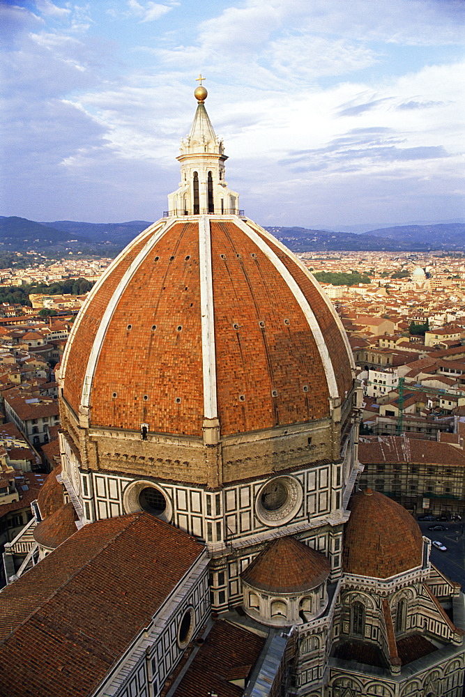 Elevated view of the Duomo (dome of the cathedral), Florence, UNESCO World Heritage Site, Tuscany, Italy, Europe