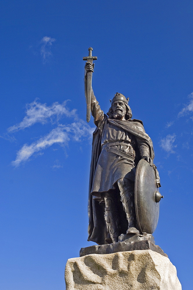 Statue of King Alfred, Winchester, Hampshire, England, United Kingdom, Europe